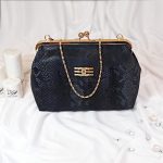 کیف زنانه مجلسی شنل مشکی