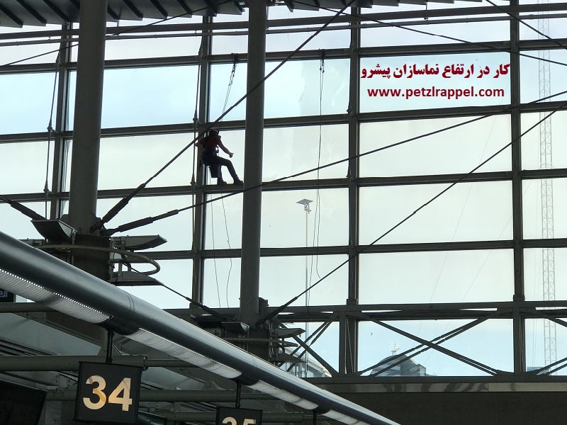 The price of washing the facade of the building